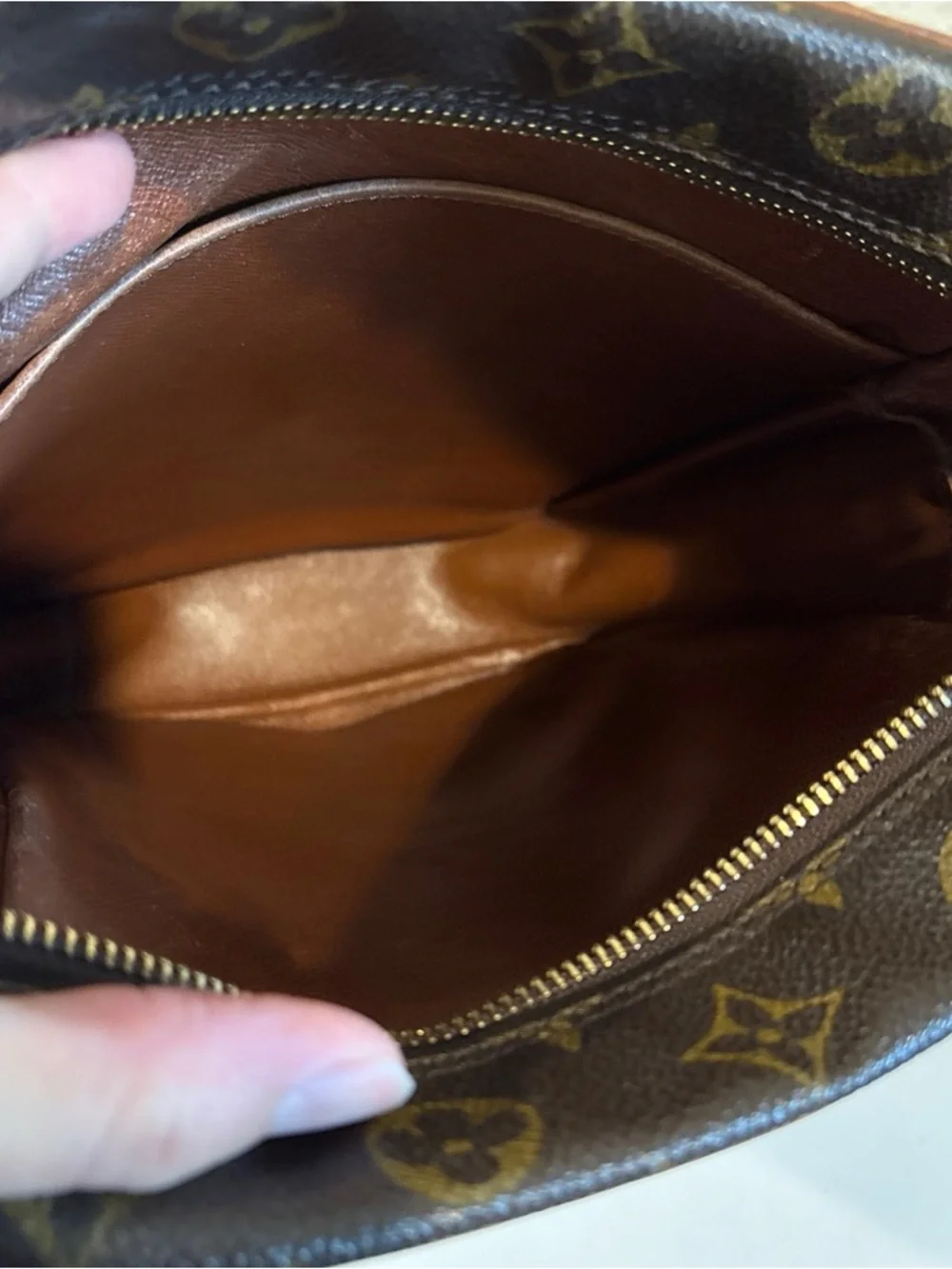 Louis Vuitton MM Danube Monogram Shoulder Bag - Picture 10 of 14